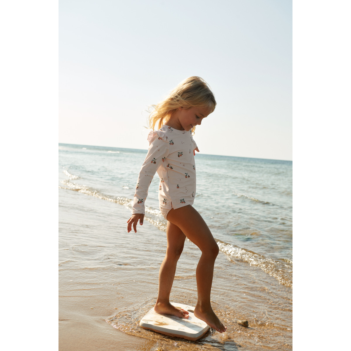 Liewood Tenley printed swim tee - Peach / Sea shell - SWIM TEE