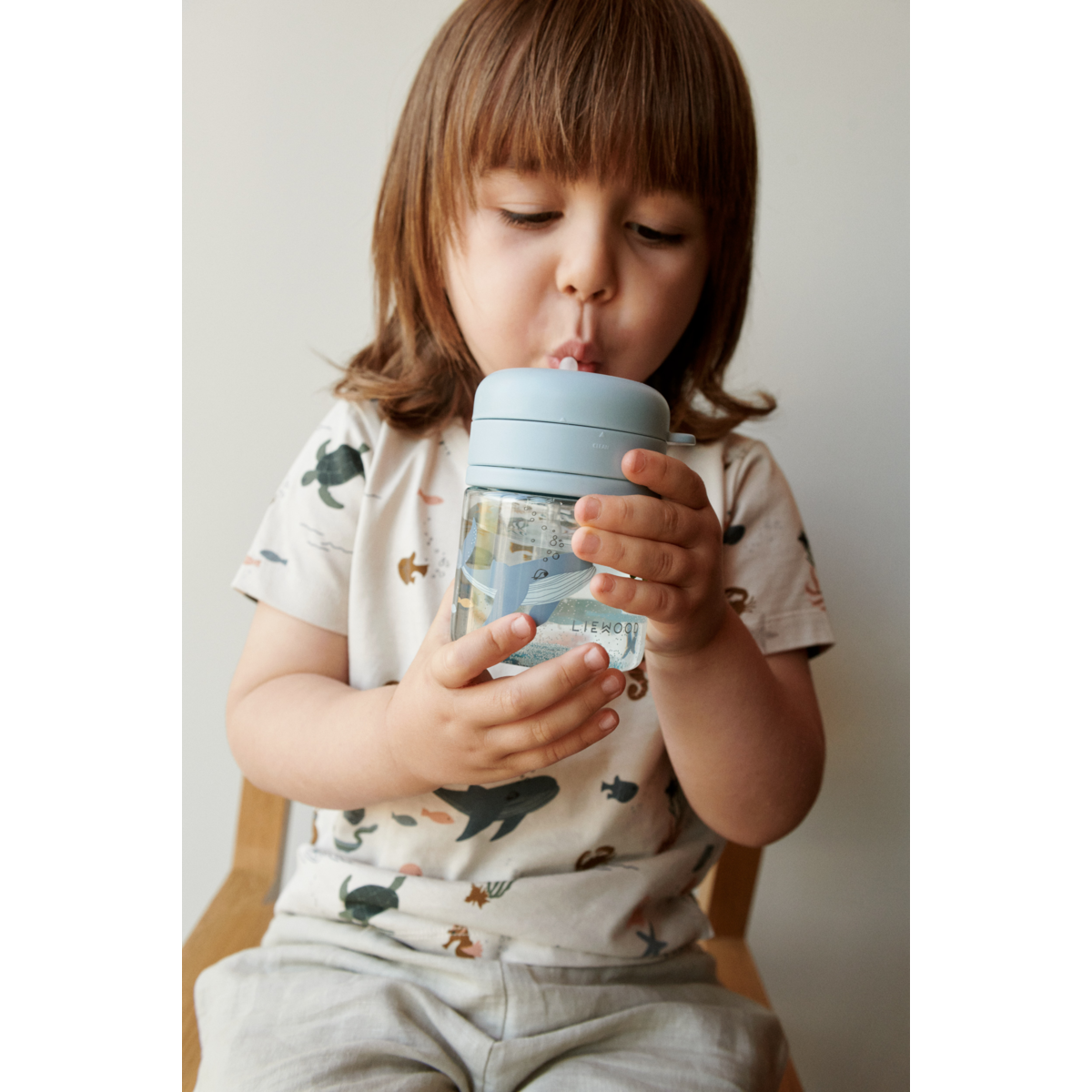 LIEWOOD Pavia Tritan sugerørskop 280 ml - Sea creature / Sandy - Kop