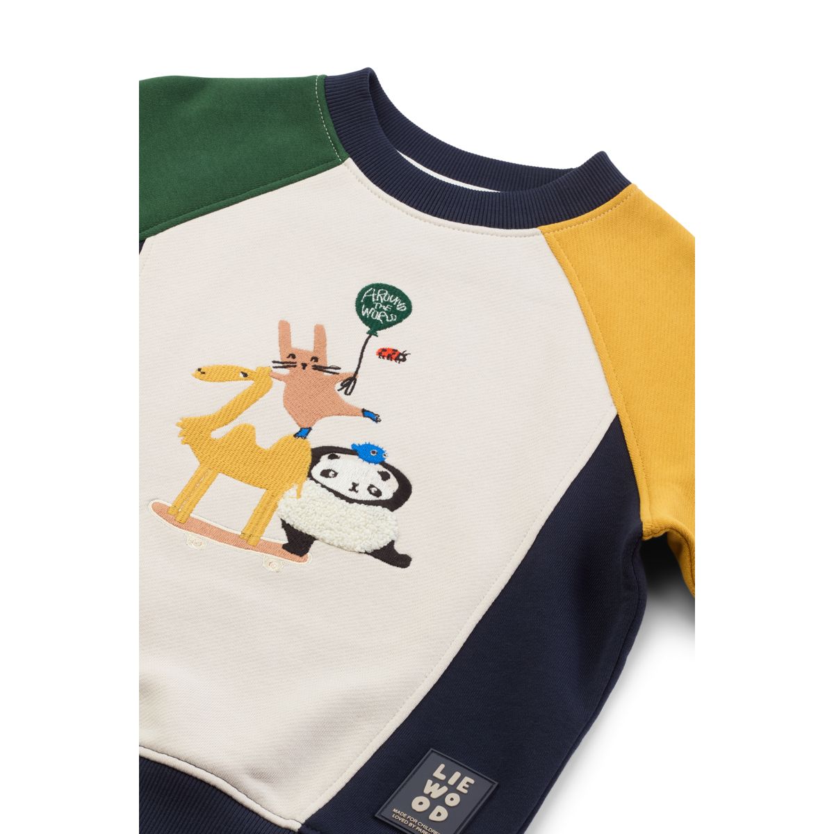 AUDE Sweatshirt med print - Friends / Sandy / Classic navy multi mix