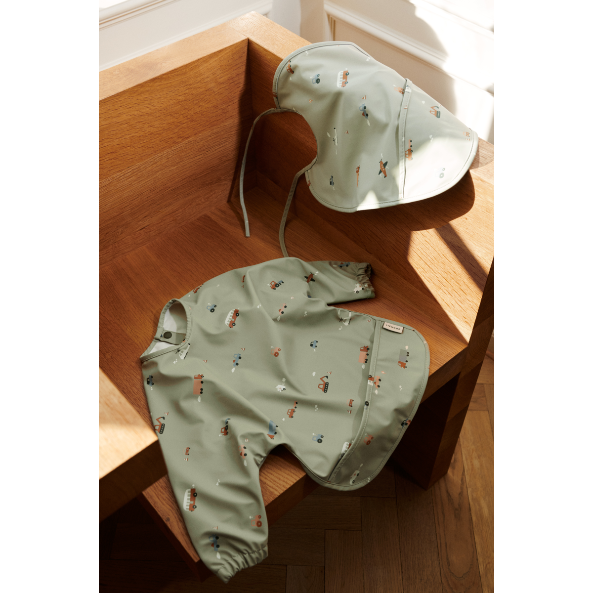 LIEWOOD Lai hagesmæk - Vehicles/dove blue mix - Hagesmæk