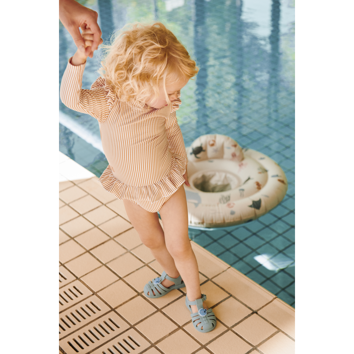 LIEWOOD Sille Babybadedragt i Bæk og Bølge - Y/D stripe Pale tuscany / Creme de la creme - Badedragt