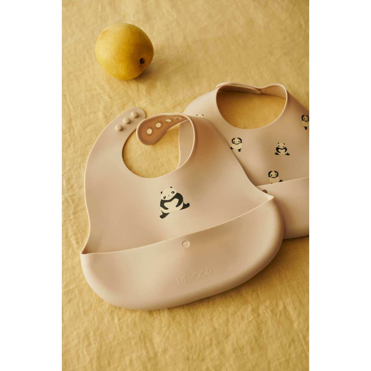 LIEWOOD EMBER Mønstret Hagesmæk 2 stk - Panda / Sandy - Hagesmæk