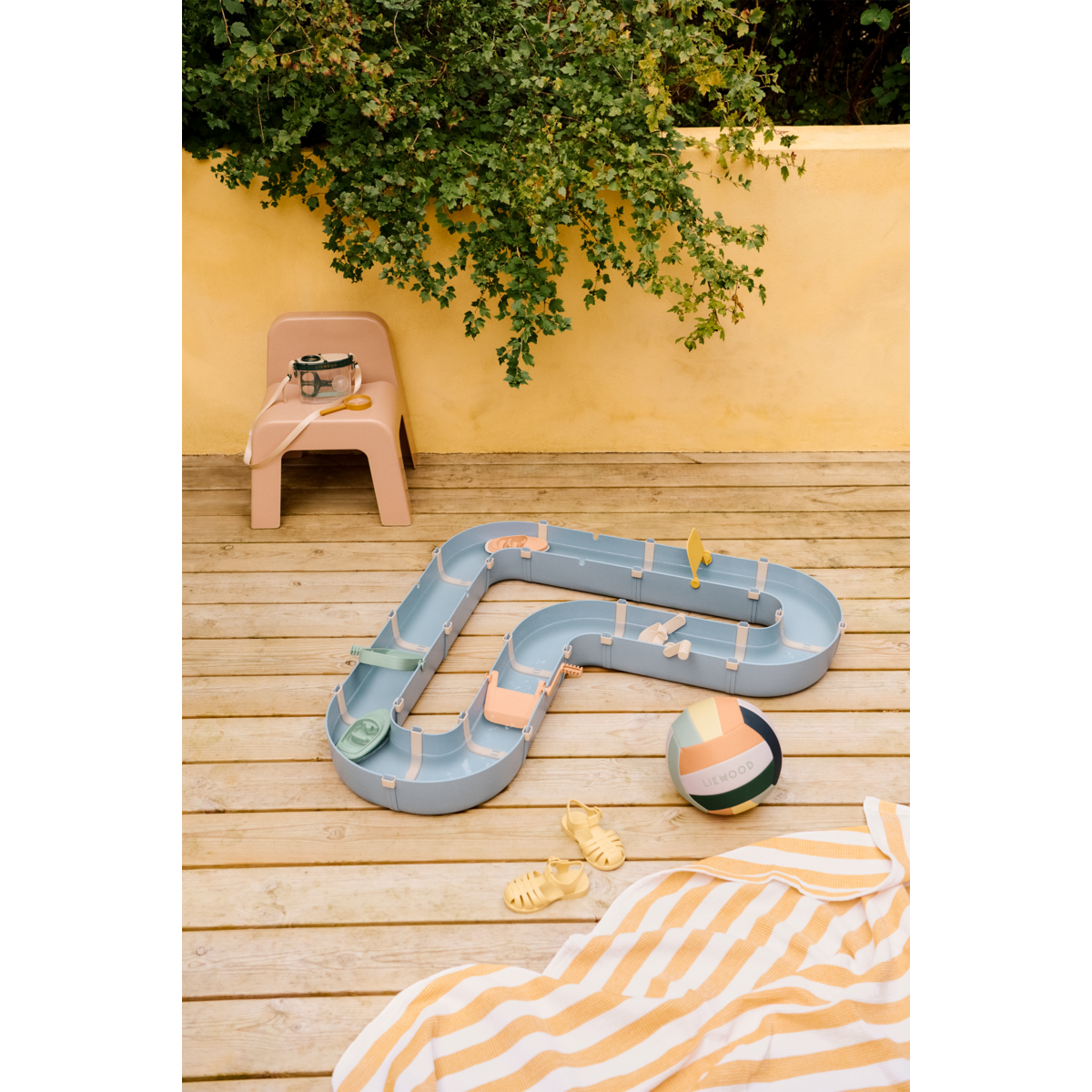 LIEWOOD Cassian Vandbane - Beach blue multi mix - Udendørs legetøj