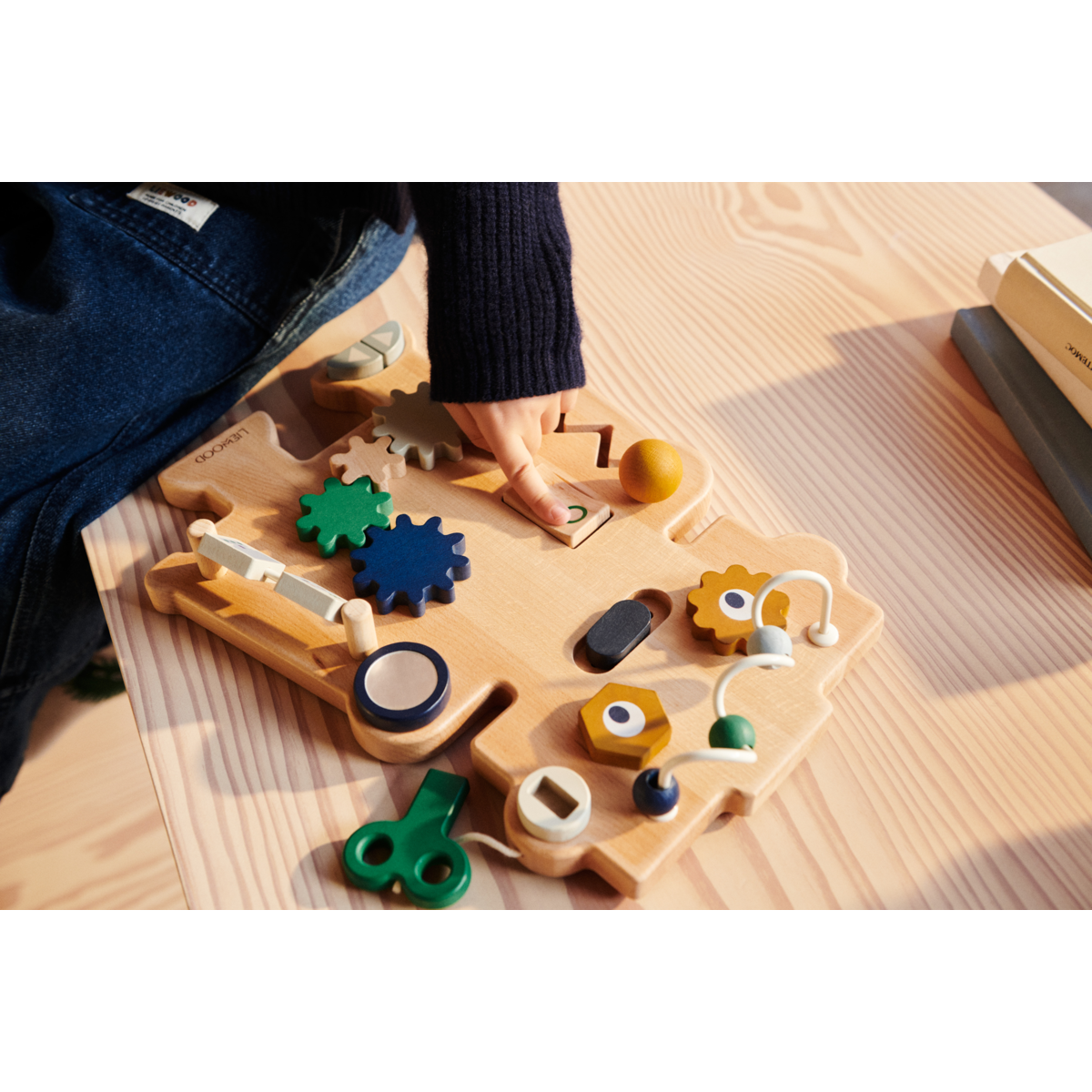 LIEWOOD Carola Aktivitetstavle Med Robot - Indigo blue multi mix - Motorisk