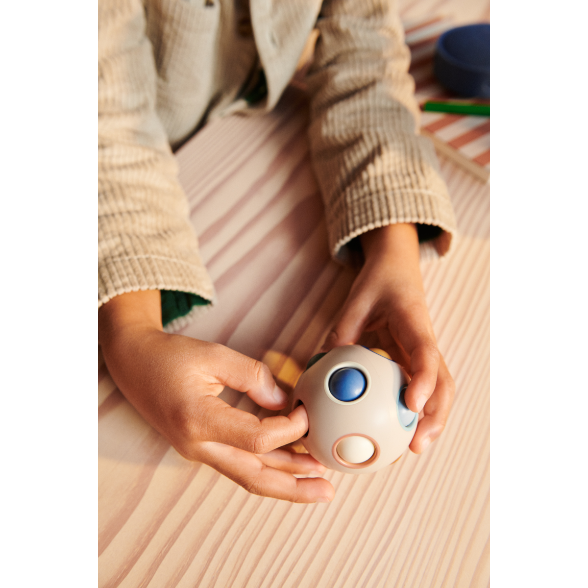 LIEWOOD SOLENE puslespilsbold - Pale tuscany multi mix - Motorisk