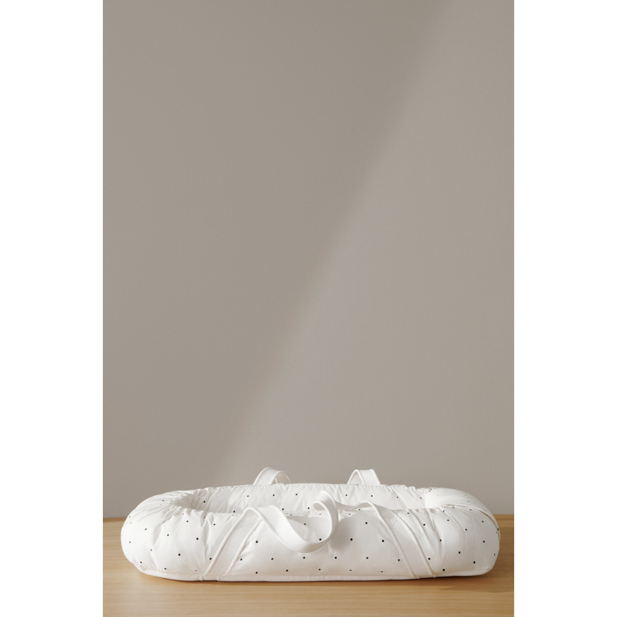 LIEWOOD Gro baby nest og lift - Classic dot creme de la creme - Babylift