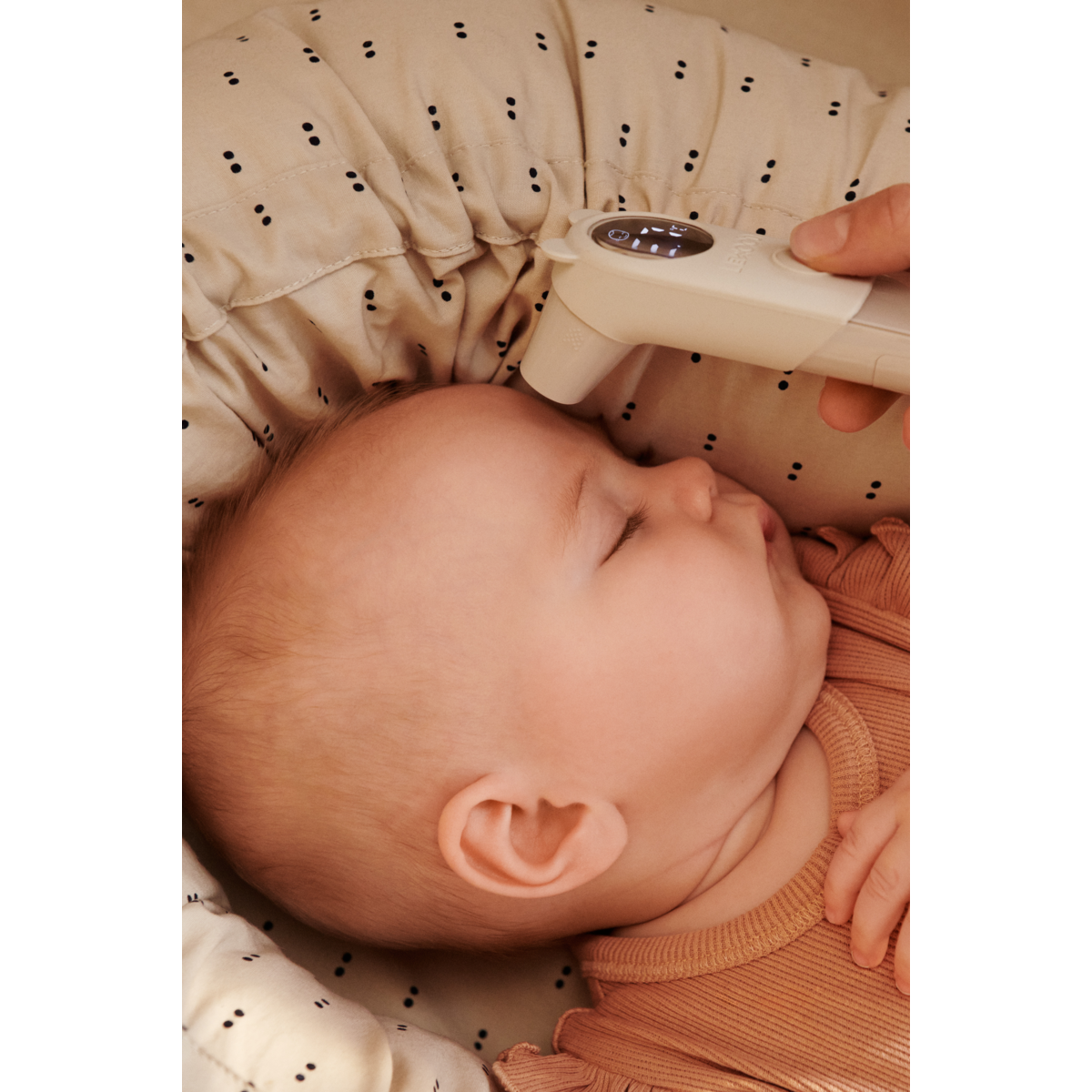 LIEWOOD Olivier Berøringsfrit Pandetermometer - Sandy - Bad & hygiejne