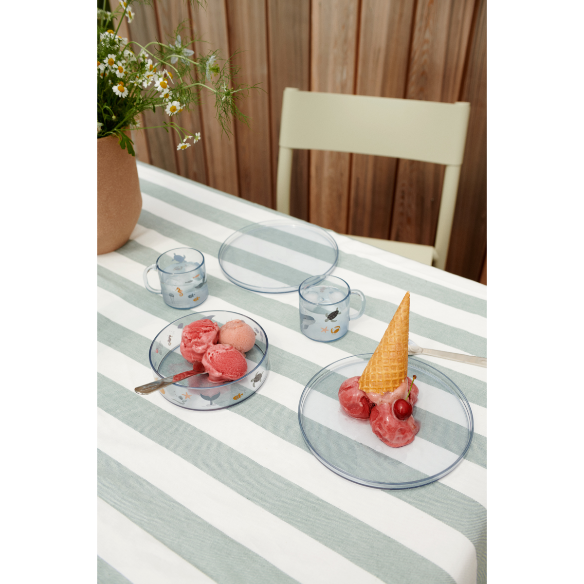 LIEWOOD Siva Mønstret Tritan Service Sæt - Sea creature / Sandy - Børneservice sæt