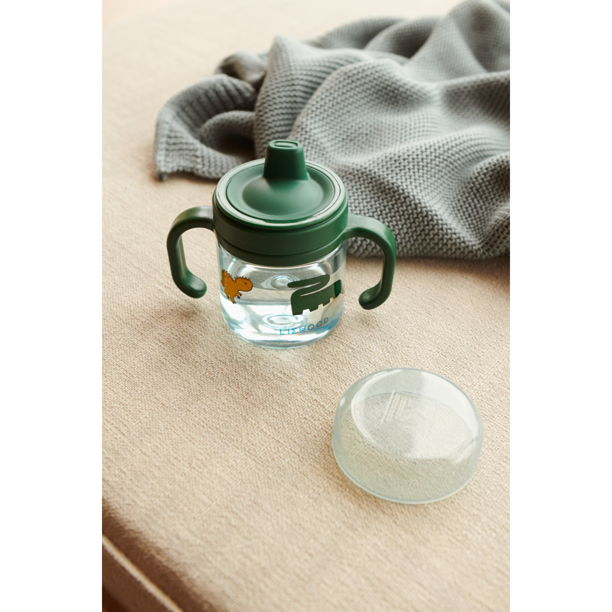 LIEWOOD Kylo Tritan Tudekop 280 ml. - Dinosaurs / Mist - Kop