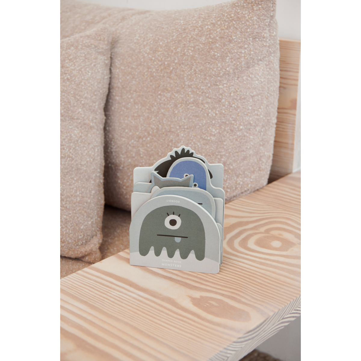 LIEWOOD Jade bog med specielle former - Monster / Mist - Babybog