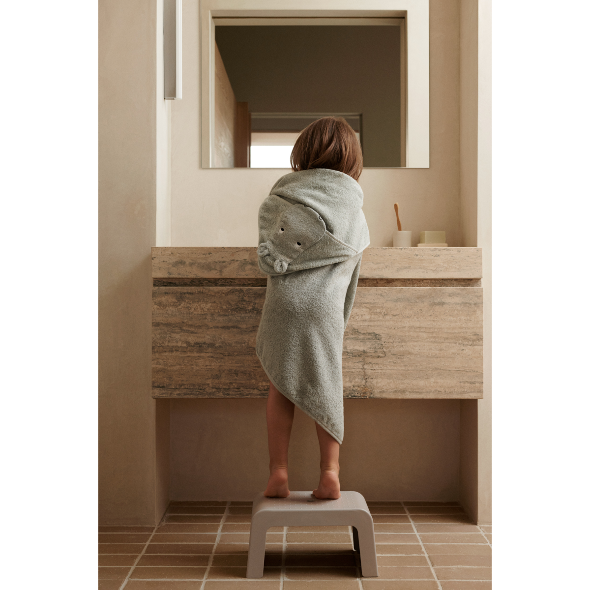 LIEWOOD Albert babyhåndklæde med hætte - Hippo dove blue - Håndklæder / Vaskeklude