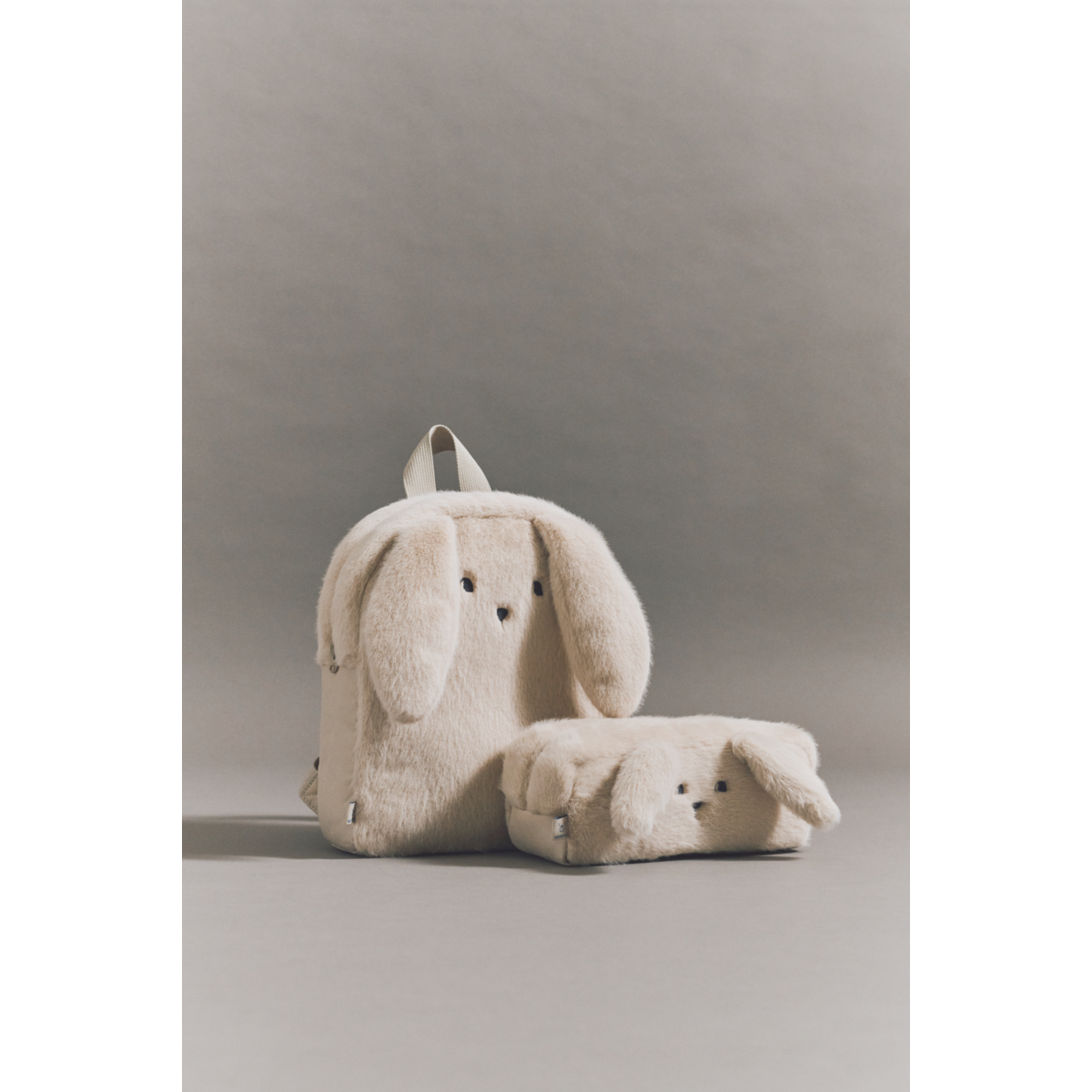 BENO Kaninpenalhus i plys - Mist