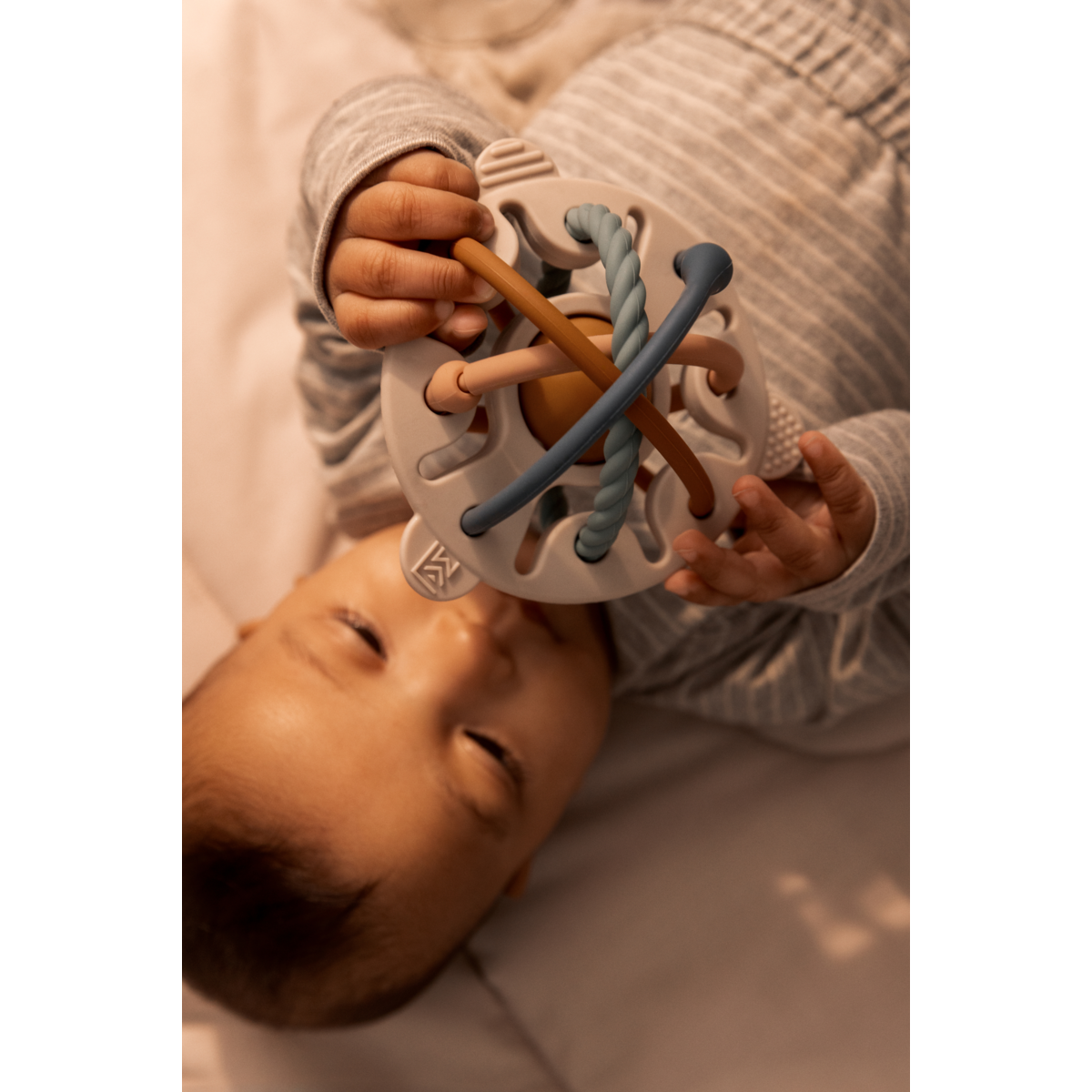 LIEWOOD HAKIM Silikonerangle - Sandy multi mix - Rangle