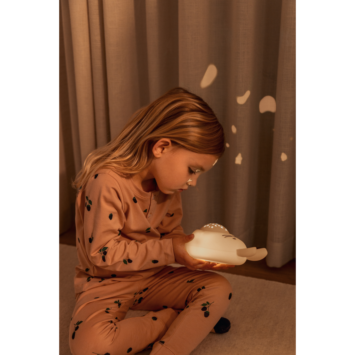 LIEWOOD MANUEL Lyd- og projektorlampe - Sandy - NIGHT LIGHT