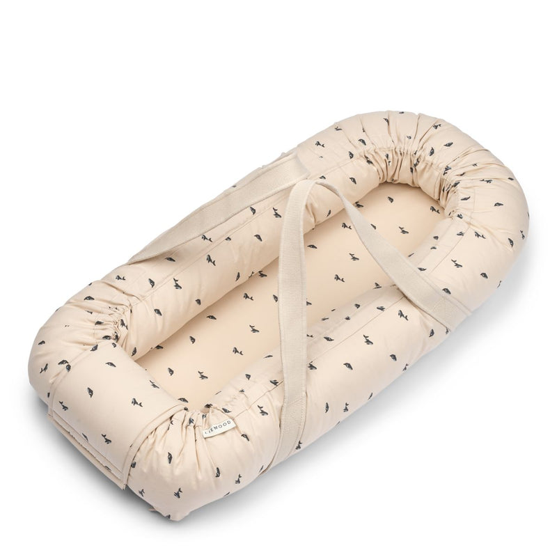 LIEWOOD Gro Babylift Med Print - Mini whale / Sandy - Babylift