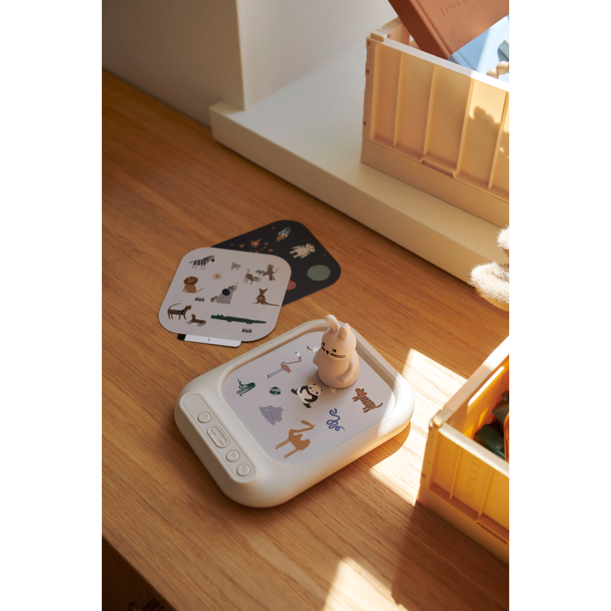 LIEWOOD Archie Aktivitetslydbræt - Sandy - Kreativt legetøj