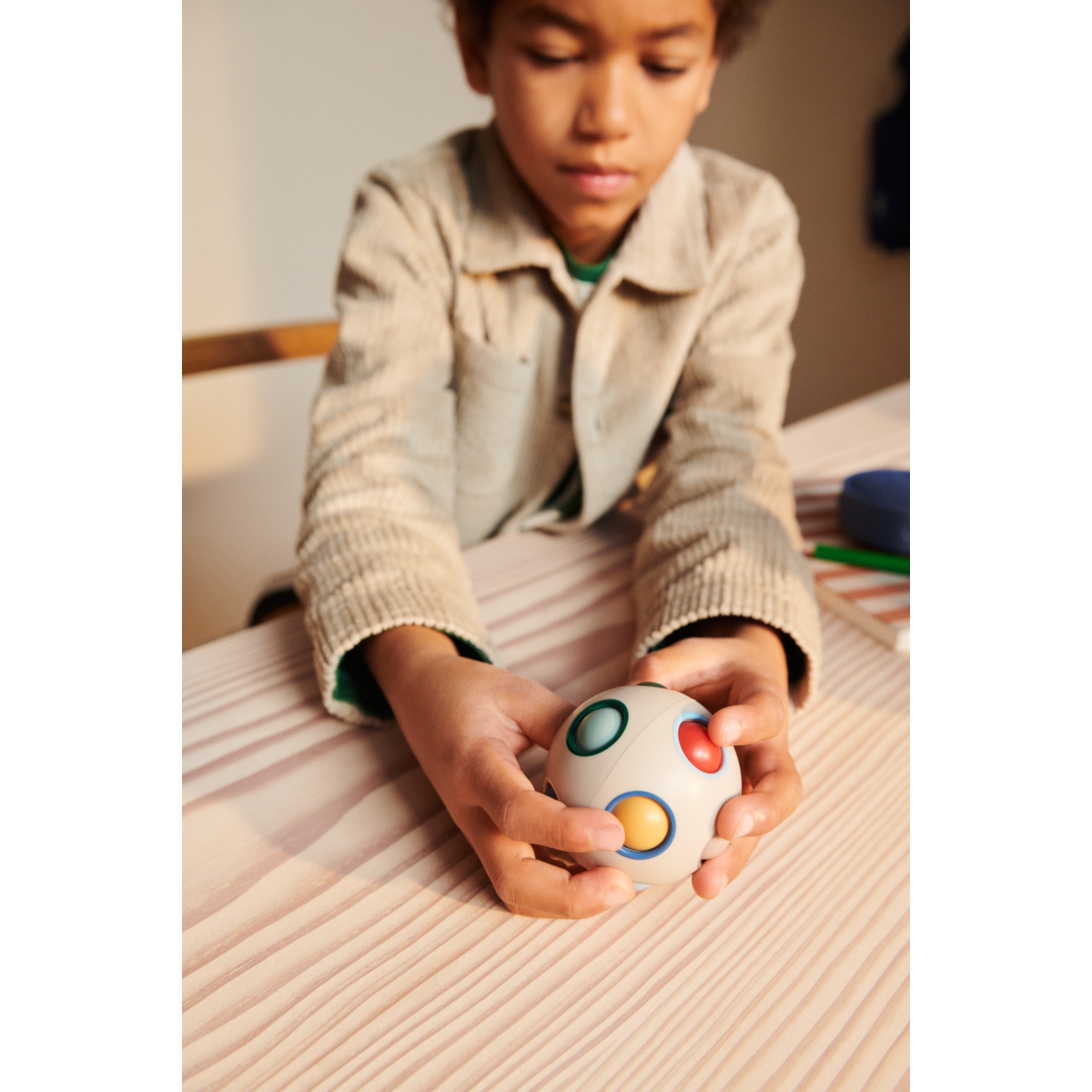 LIEWOOD SOLENE puslespilsbold - Ice blue multi mix - Motorisk